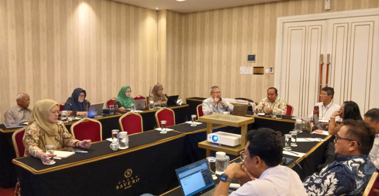 FGD Reviu dokumen dan penyusunan instrumen pengukuran indeks tingkat kematangan manajemen risiko IPB 2